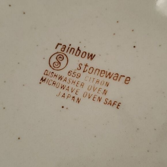 Rainbow Stoneware | 659 Citron Dinner Plates - Picture 3 of 4